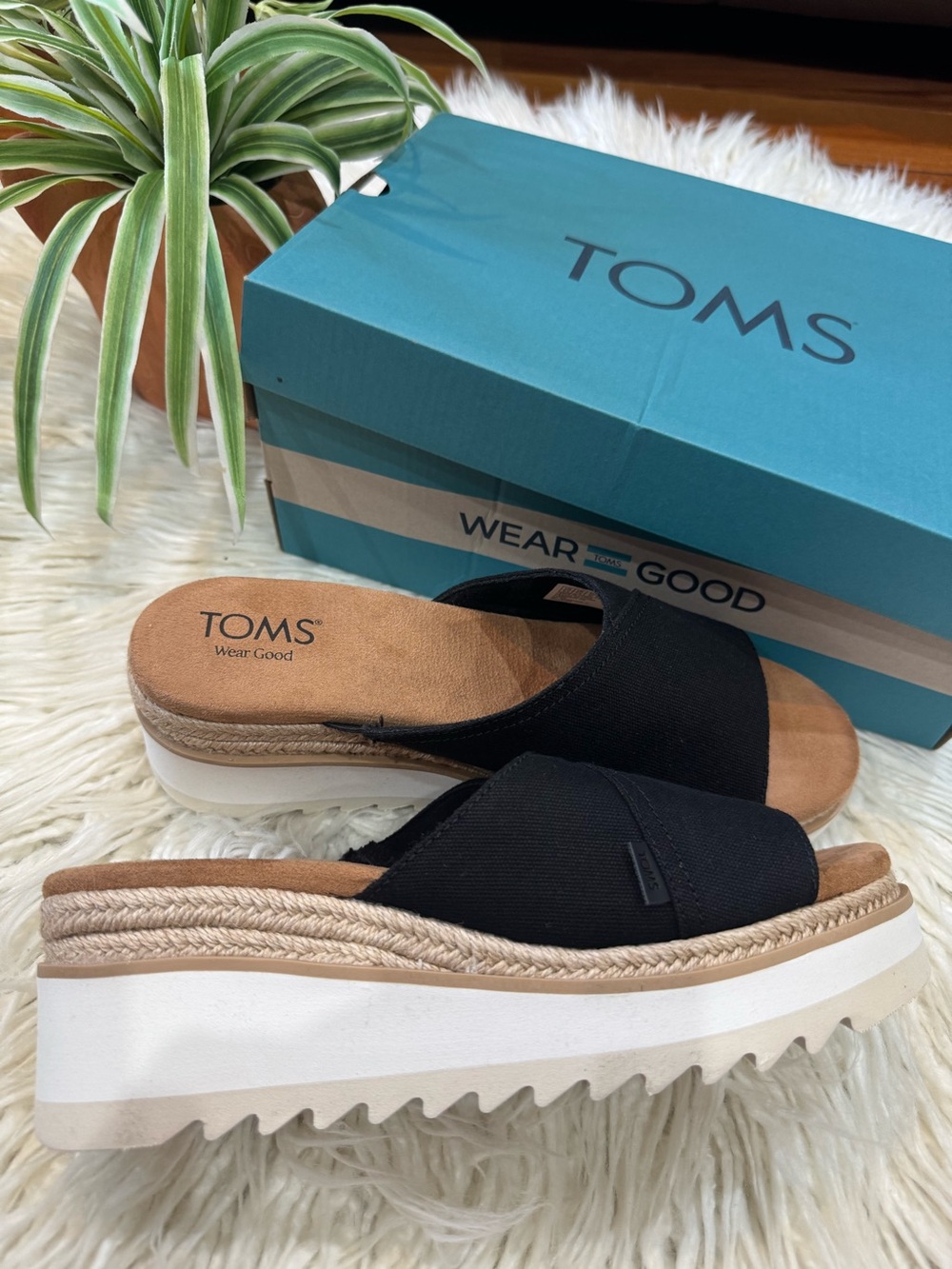 TOMS 🌿White Canvas Platform Slide Sandals